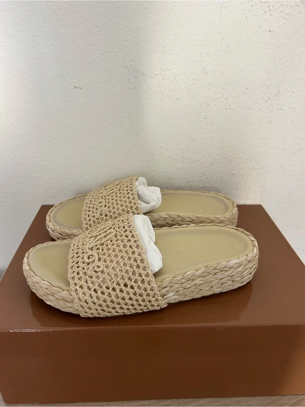 NIB Chloé Women's Isla Espadrille Slide Sandals in Neutral, Size 35, $850 Retail